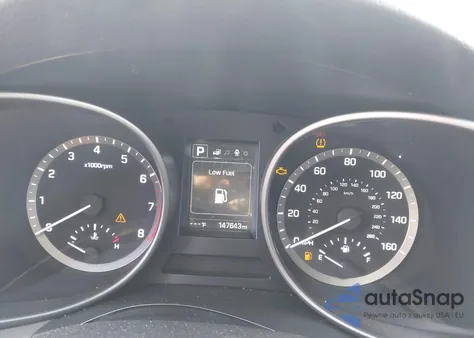 2017 Hyundai Santa Fe Se z USA, uszkodzony, nr VIN KM8SMDHF5HU257085